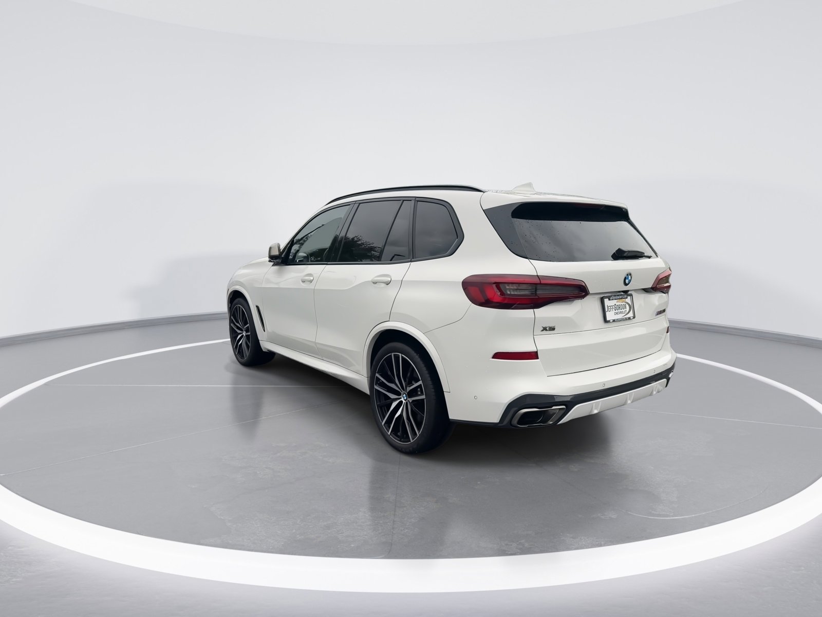 Used 2023 BMW X5 M50i w/ Executive Package AWD/4WD image 7