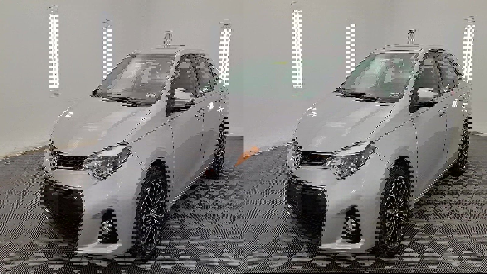 Used 2014 Toyota Corolla S image 8