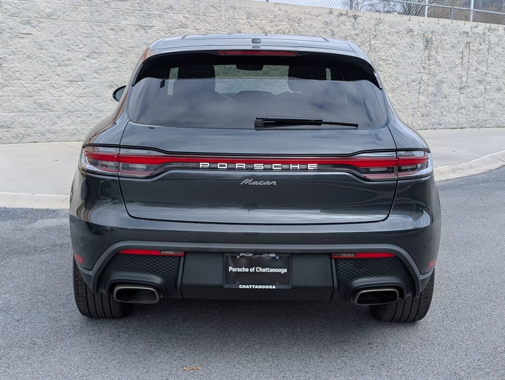 Certified 2022 Porsche Macan AWD/4WD image 6