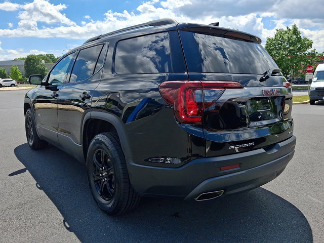 Used 2022 GMC Acadia AT4 w/ Technology Package AWD/4WD image 4