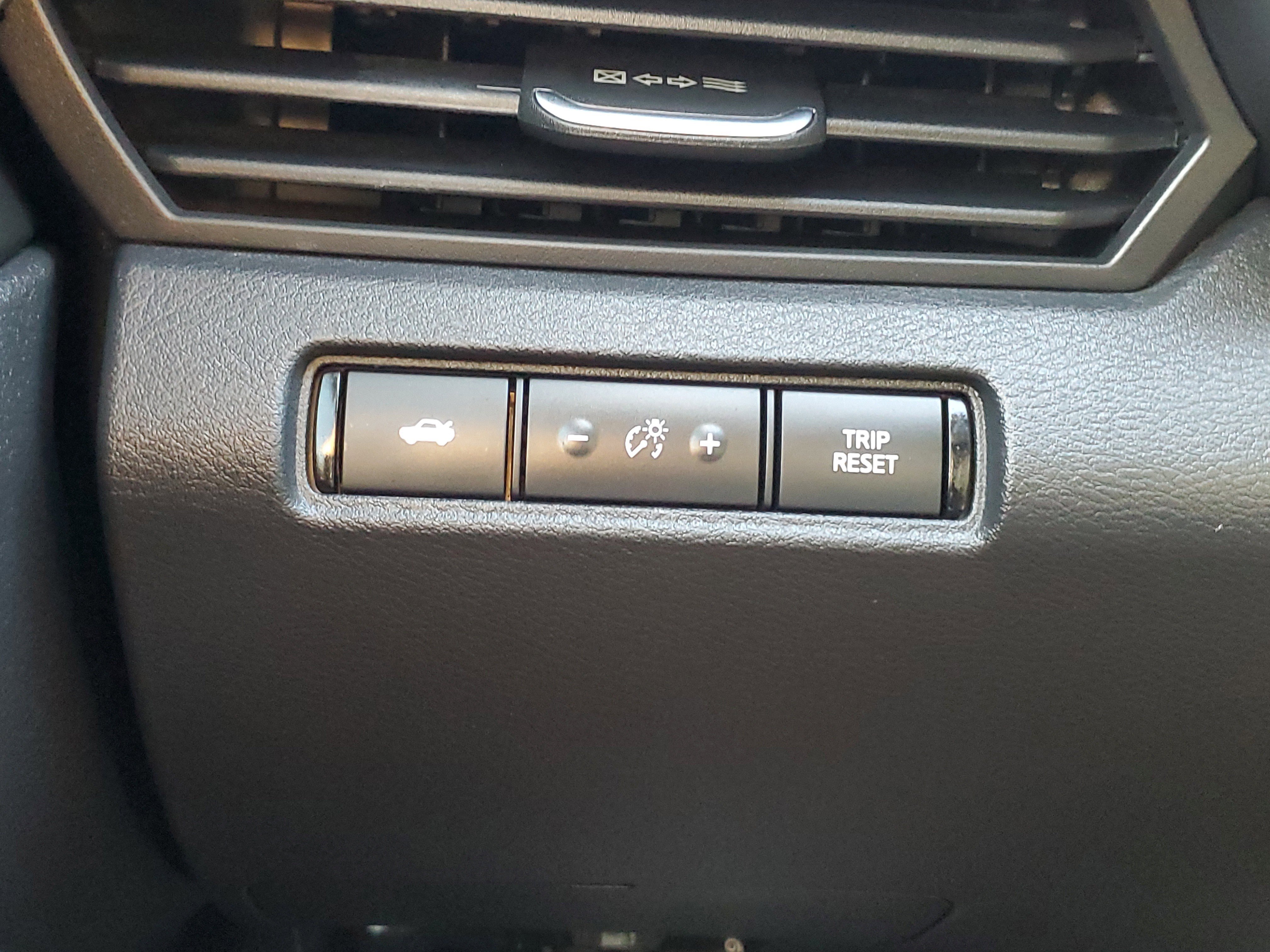 Used 2020 Nissan Altima 2.5 SR w/ Premium Package image 29