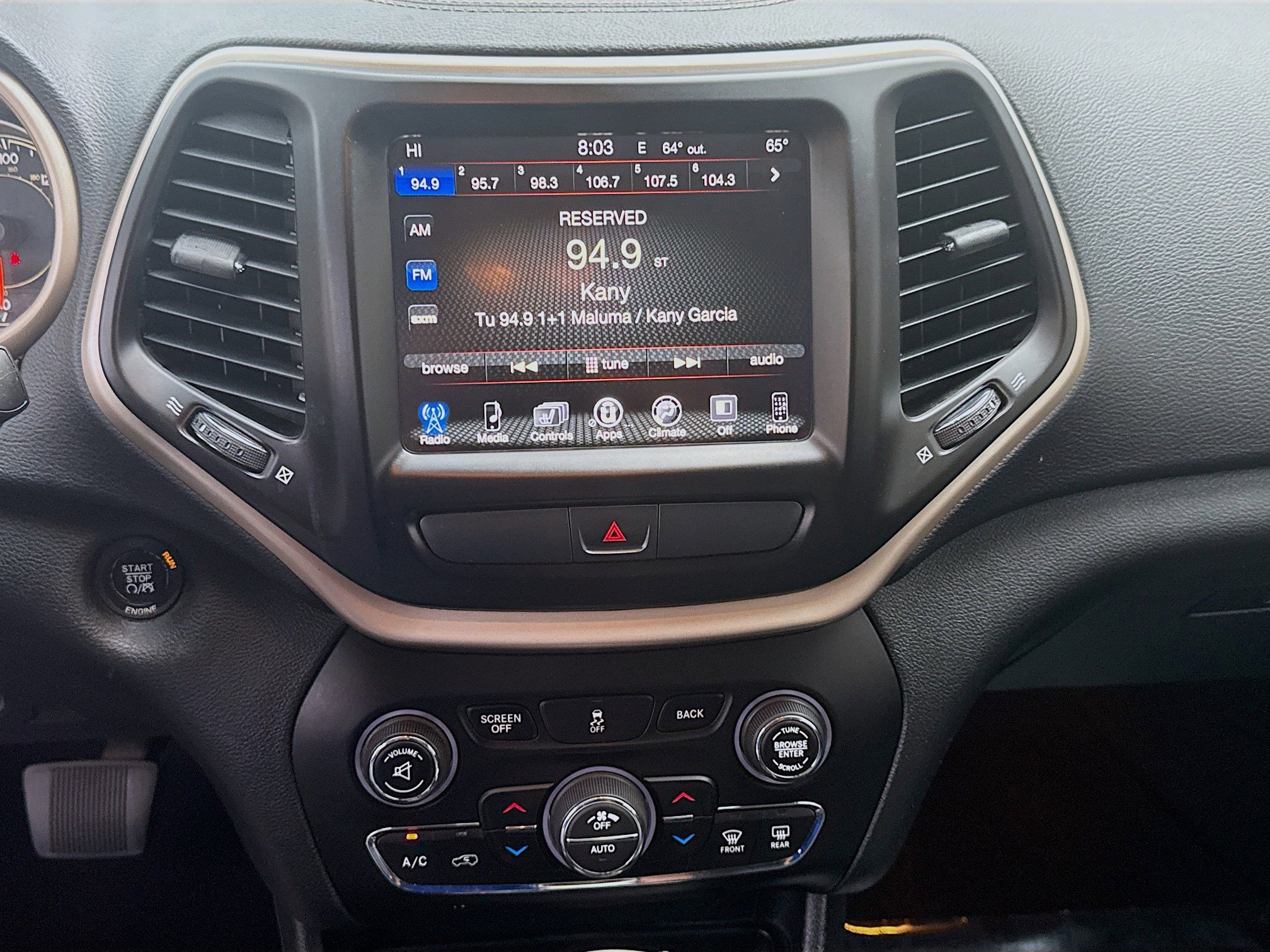 Used 2016 Jeep Cherokee Limited image 10