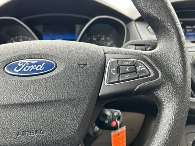 Used 2015 Ford Focus SE FWD image 27