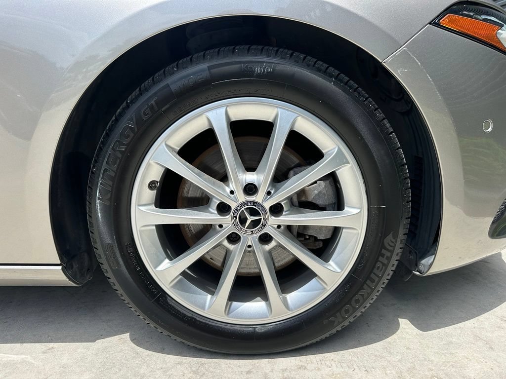Used 2021 Mercedes-Benz A 220 image 14