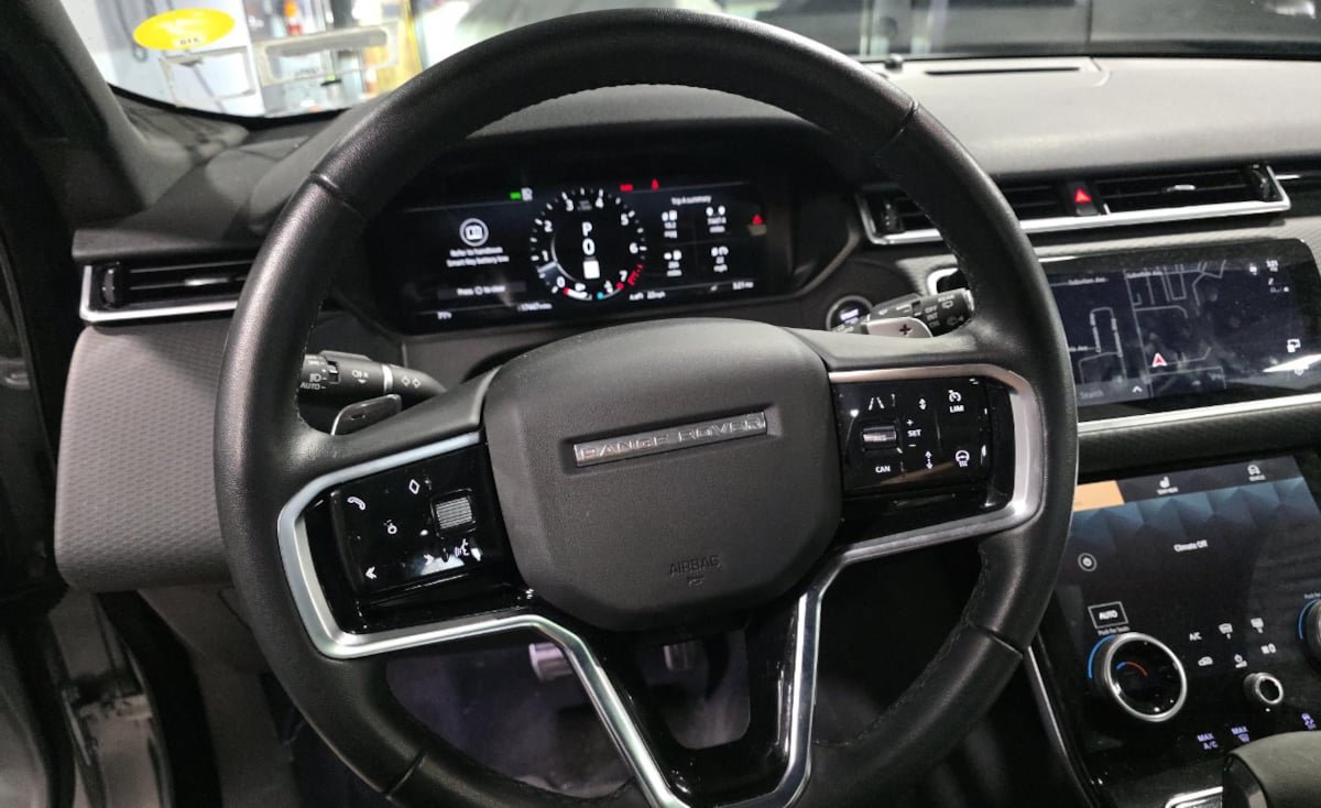 Used 2023 Land Rover Range Rover Velar R-Dynamic S AWD/4WD image 3