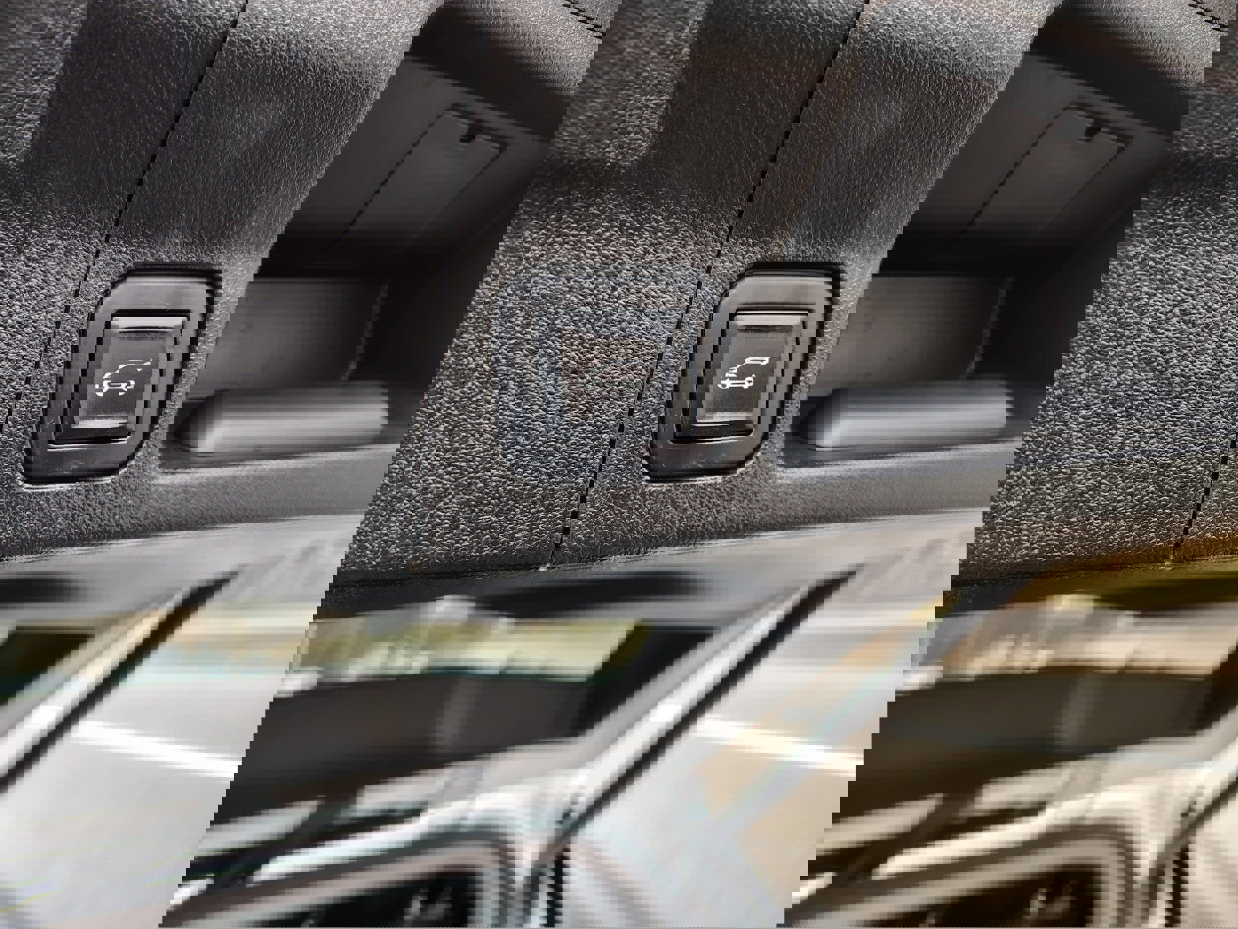 Used 2023 GMC Acadia SLE w/ Driver Convenience Package image 14