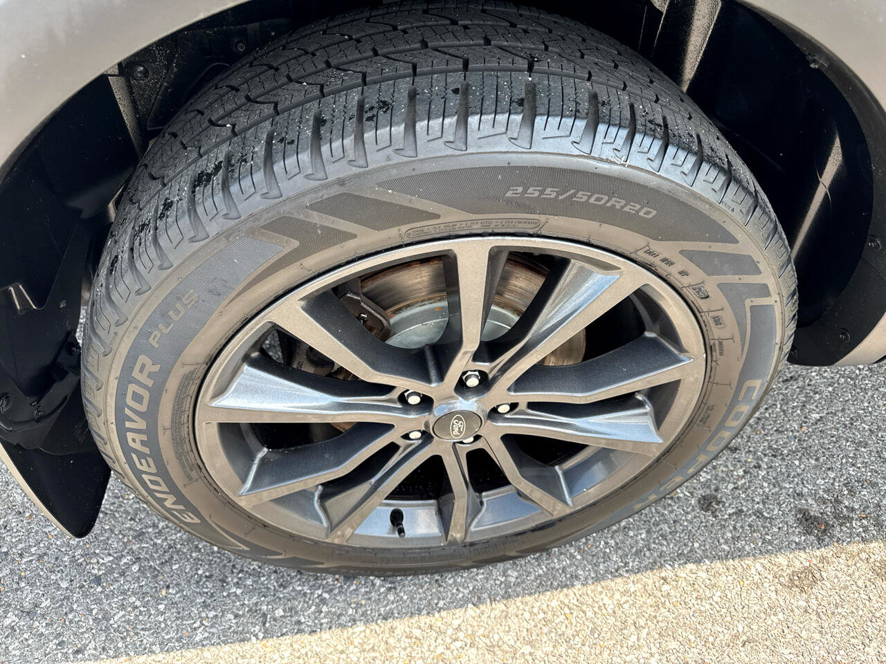 Used 2017 Ford Explorer XLT w/ Equipment Group 202A image 7