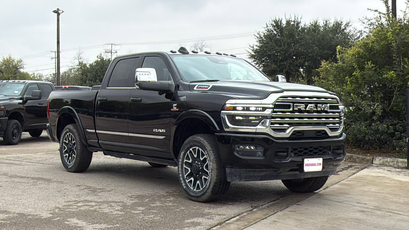 New 2025 RAM 2500 Limited AWD/4WD image 3