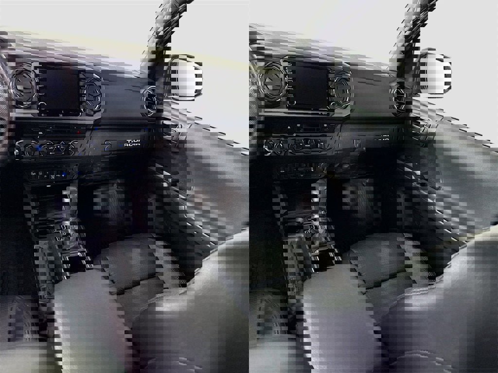 Used 2023 Toyota Tacoma TRD Off-Road image 17