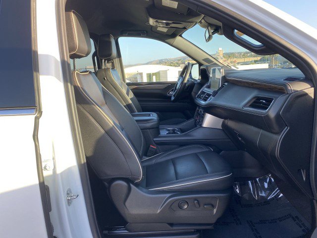 Used 2024 Chevrolet Suburban Premier image 27