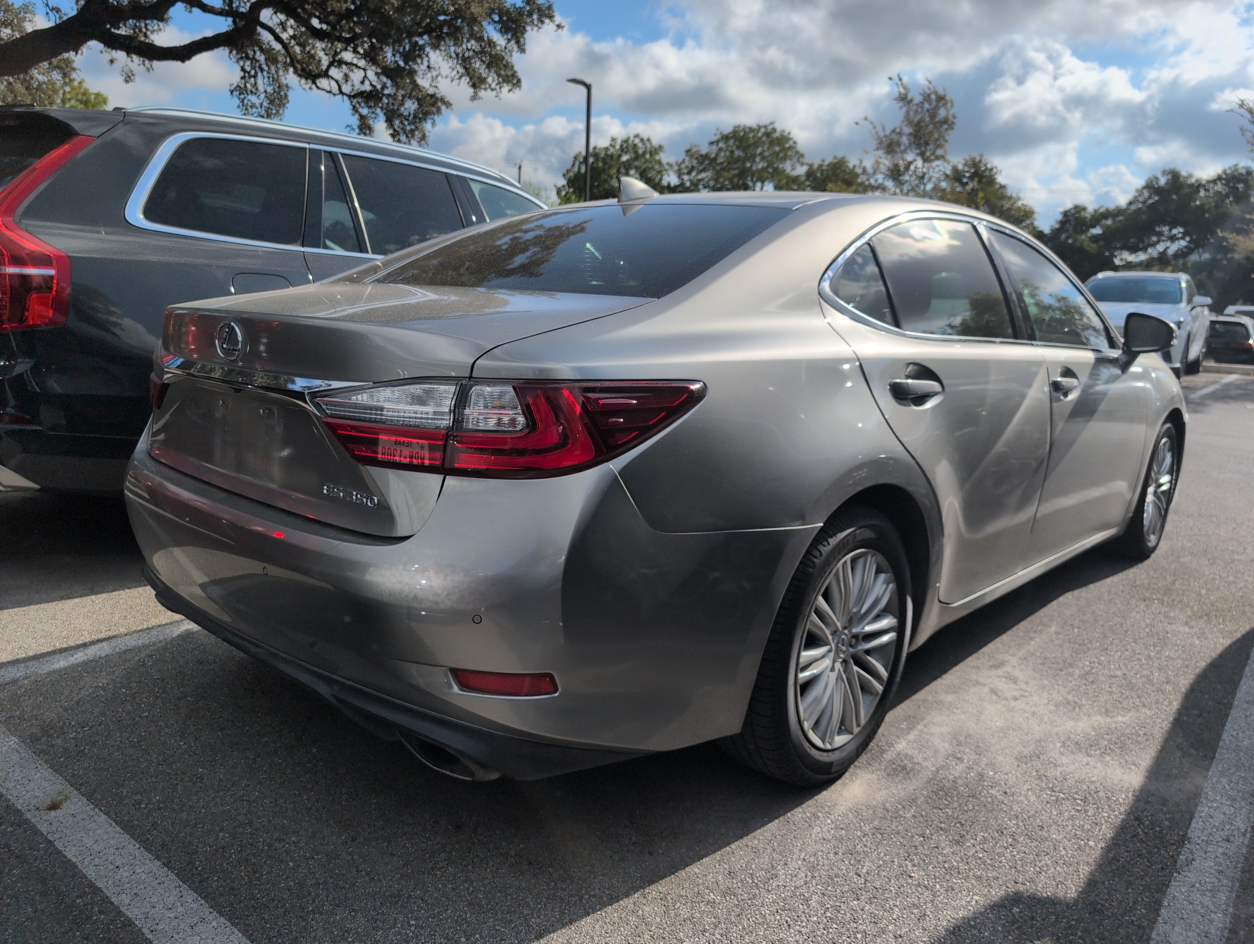 Used 2016 Lexus ES 350 w/ Premium Package w/Wood Trim FWD image 3
