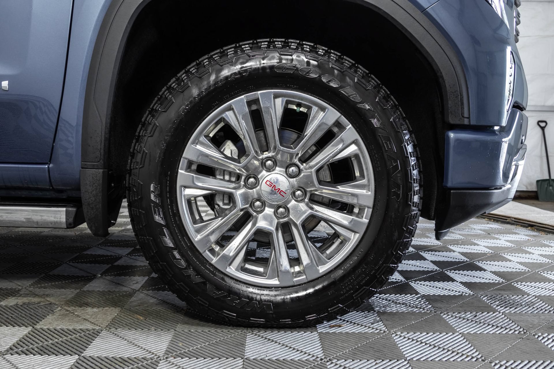 Certified 2025 GMC Sierra 1500 Denali AWD/4WD image 48