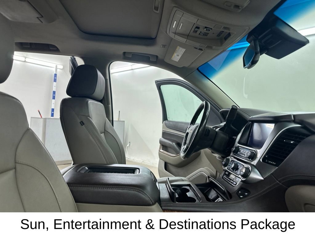Used 2020 Chevrolet Suburban Premier AWD/4WD image 21