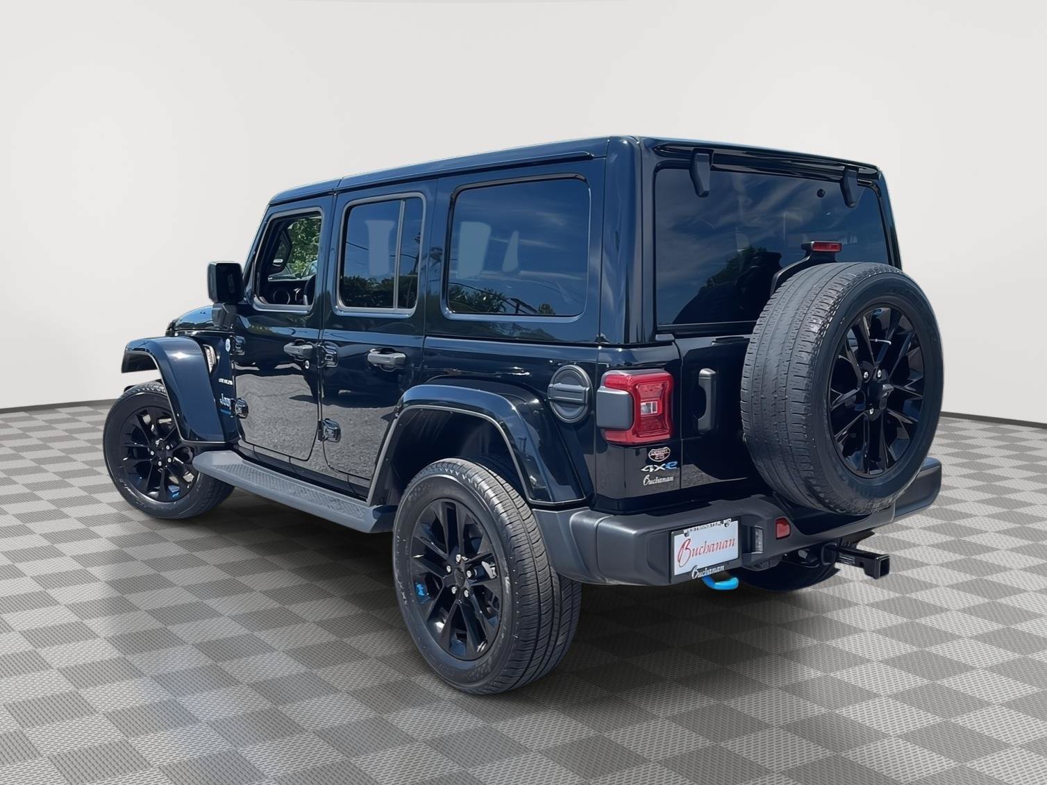 Used 2023 Jeep Wrangler Unlimited Sahara AWD/4WD image 5
