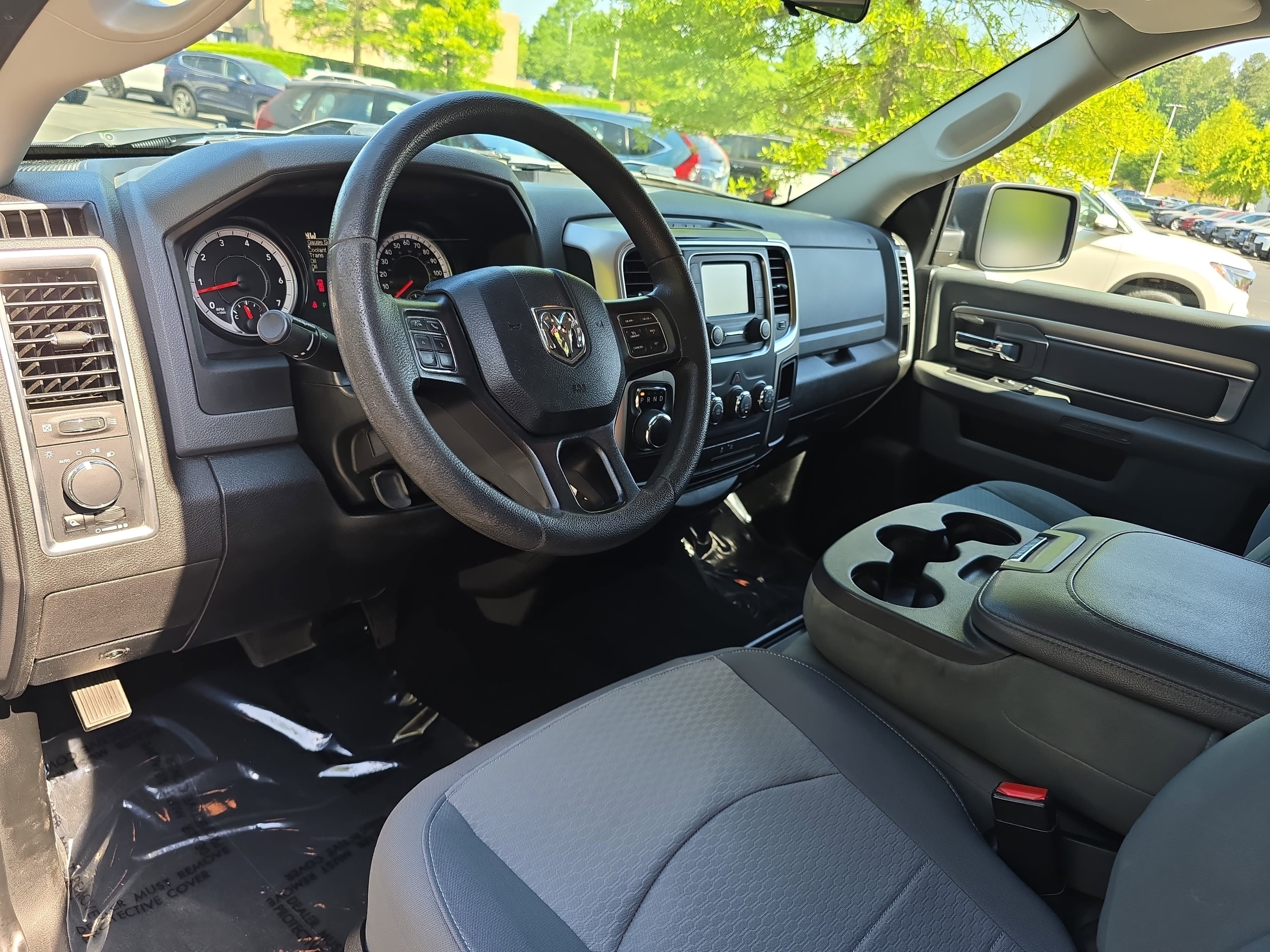 Used 2019 RAM 1500 Classic SLT RWD image 15