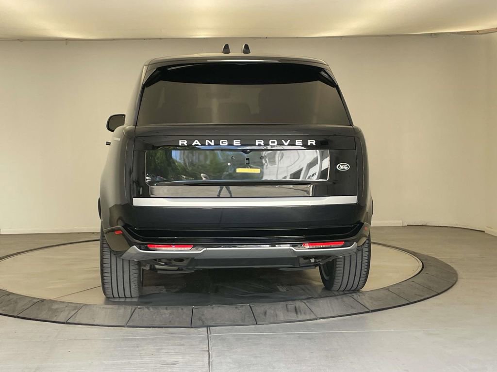 Used 2023 Land Rover Range Rover Autobiography AWD/4WD image 4