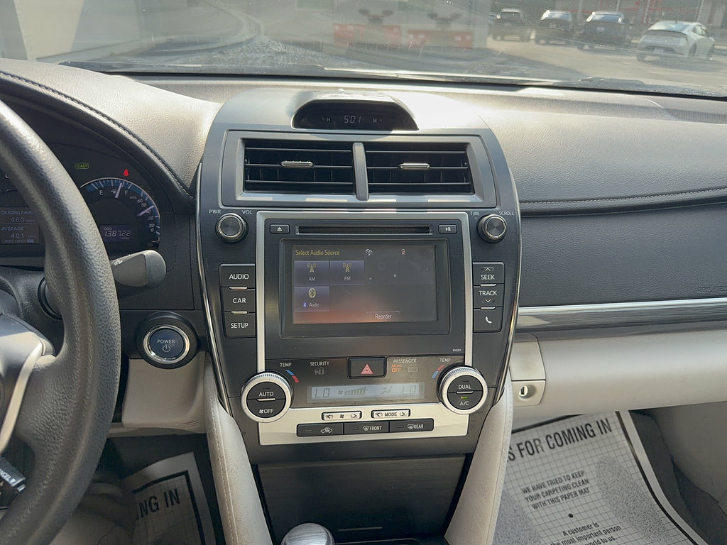 Used 2014 Toyota Camry LE FWD image 9