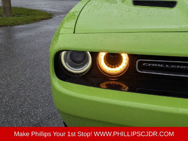 Certified 2019 Dodge Challenger SXT w/ Plus Package RWD image 9