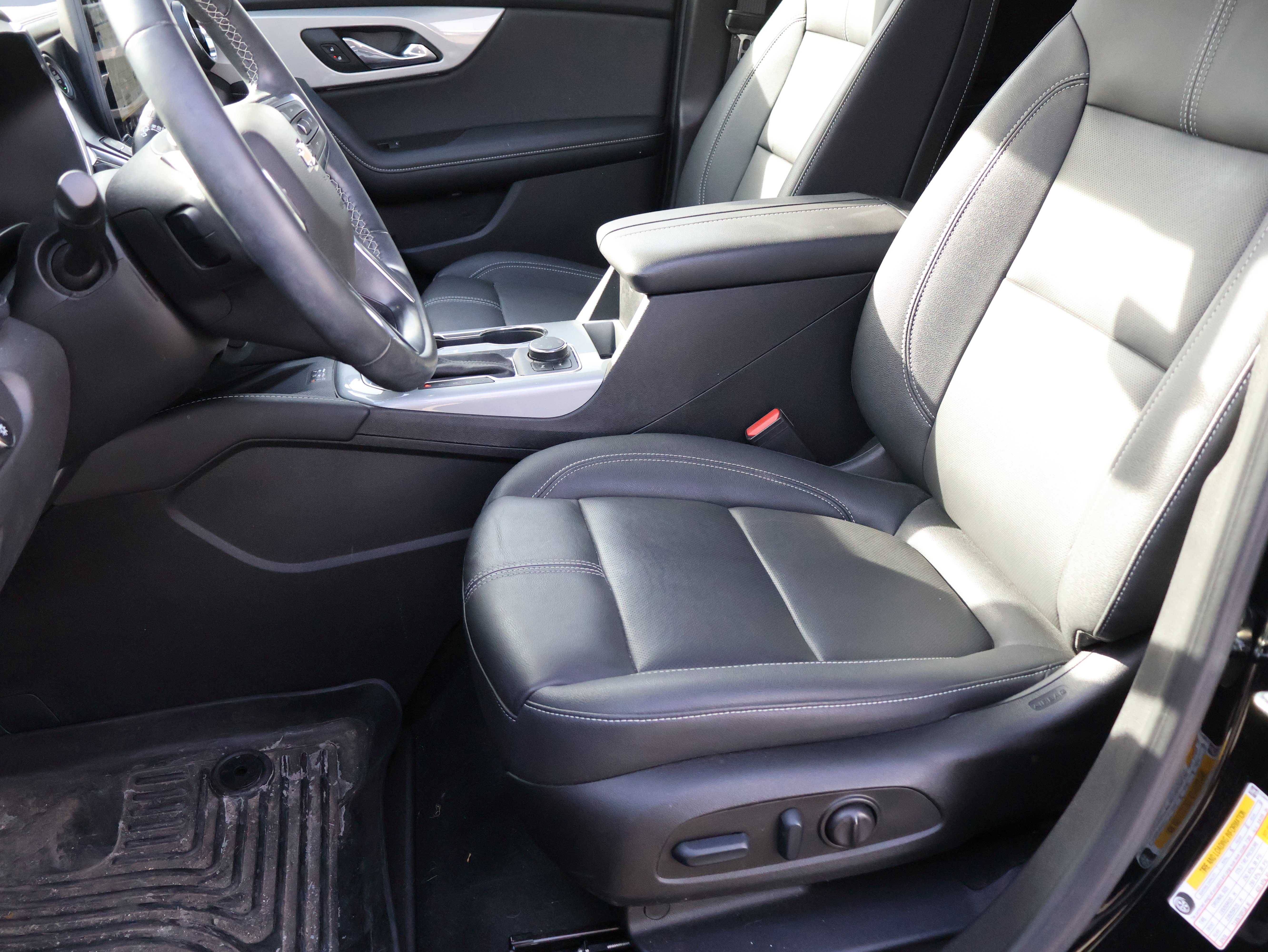 Used 2023 Chevrolet Blazer LT w/ Sound & Technology Package image 41