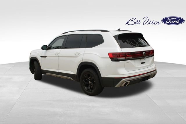 Used 2024 Volkswagen Atlas Peak Edition SEL AWD/4WD image 7