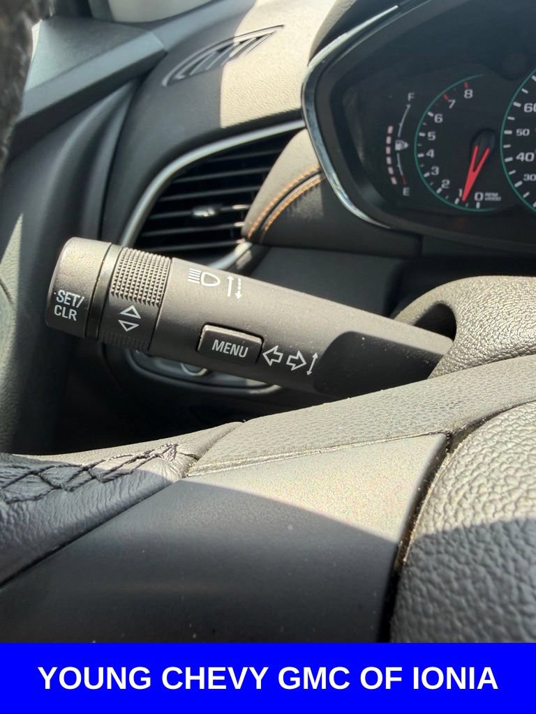 Used 2019 Chevrolet Trax LT w/ LT Convenience Package FWD image 23