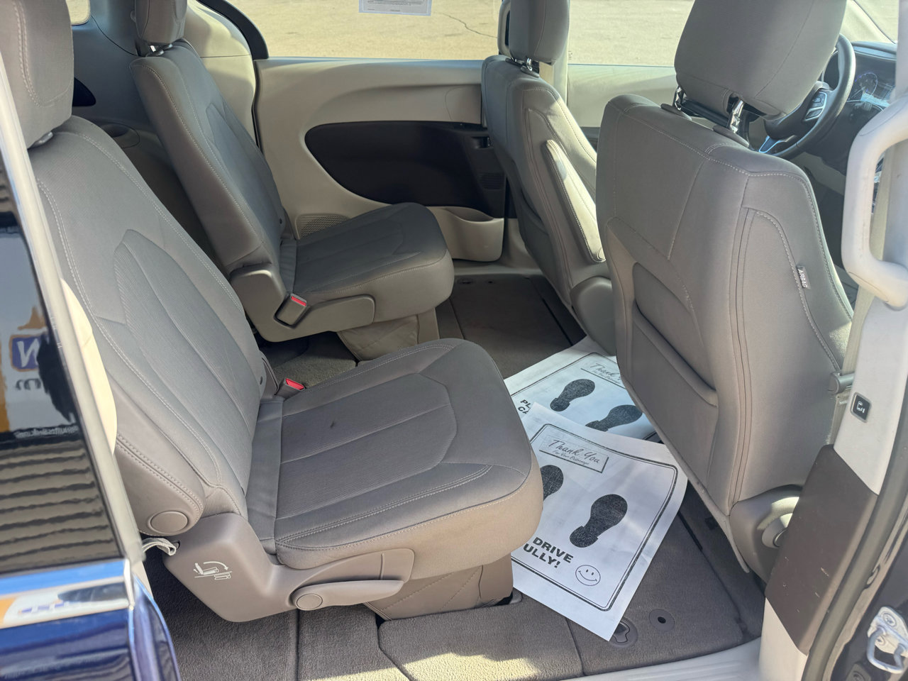 Used 2017 Chrysler Pacifica Touring image 13