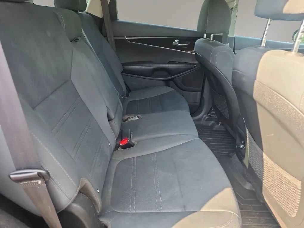 Used 2020 Kia Sorento S AWD/4WD image 13