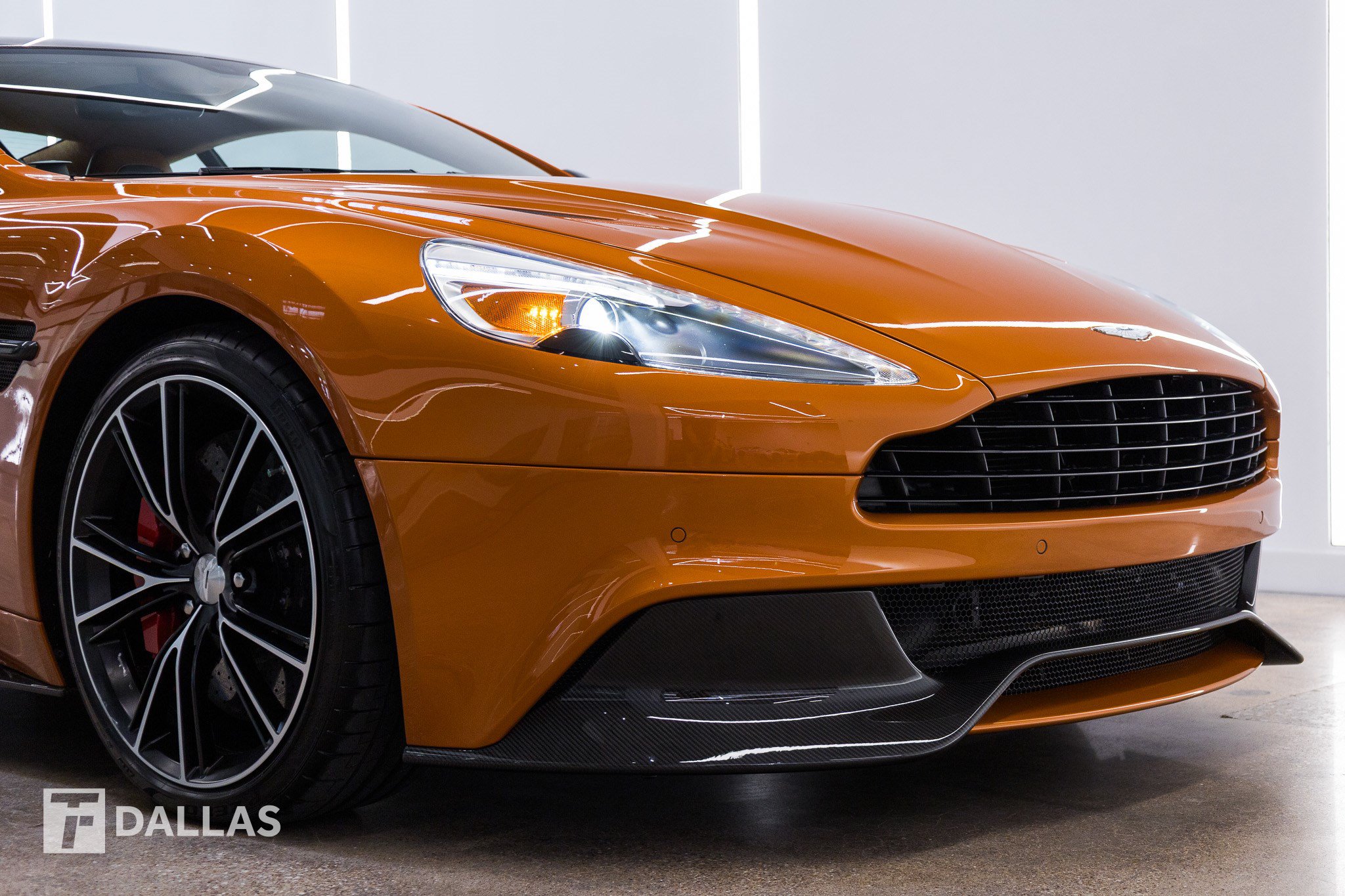 Used 2014 Aston Martin Vanquish Coupe RWD image 27