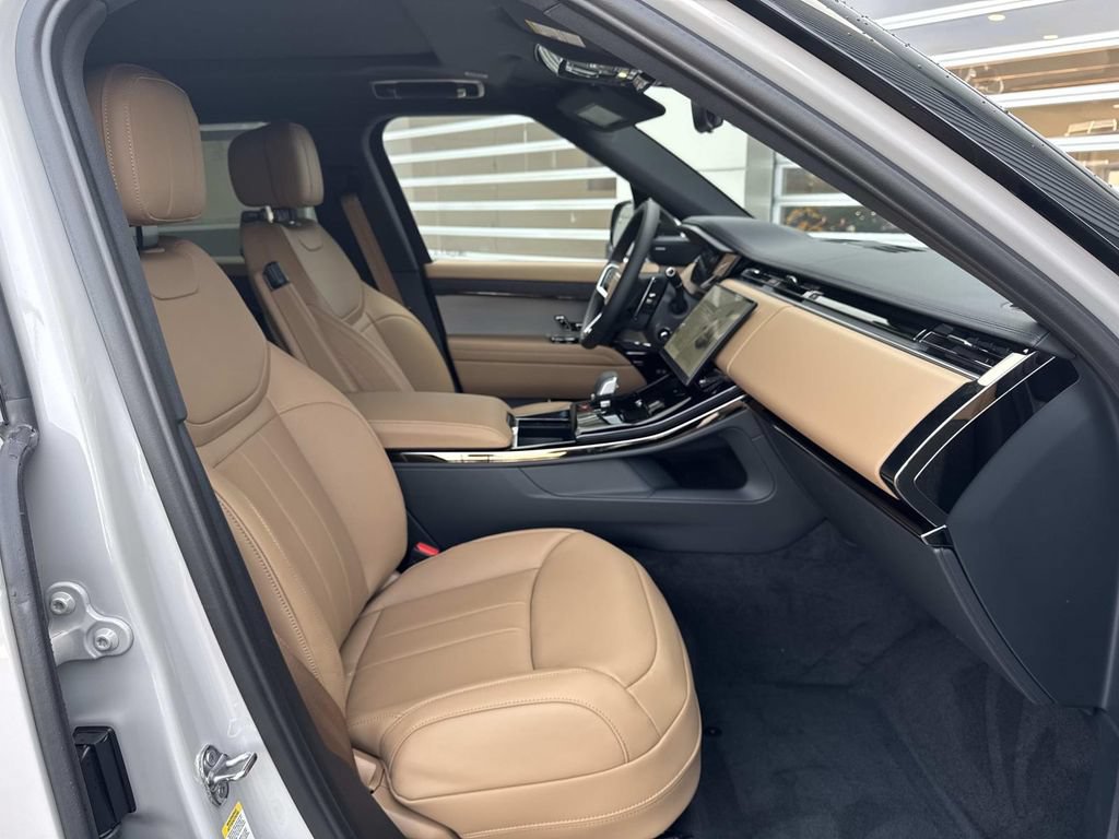 New 2026 Land Rover Range Rover Sport SE AWD/4WD image 10