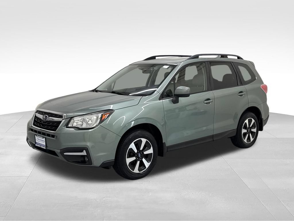 Used 2017 Subaru Forester 2.5i Premium AWD/4WD image 4