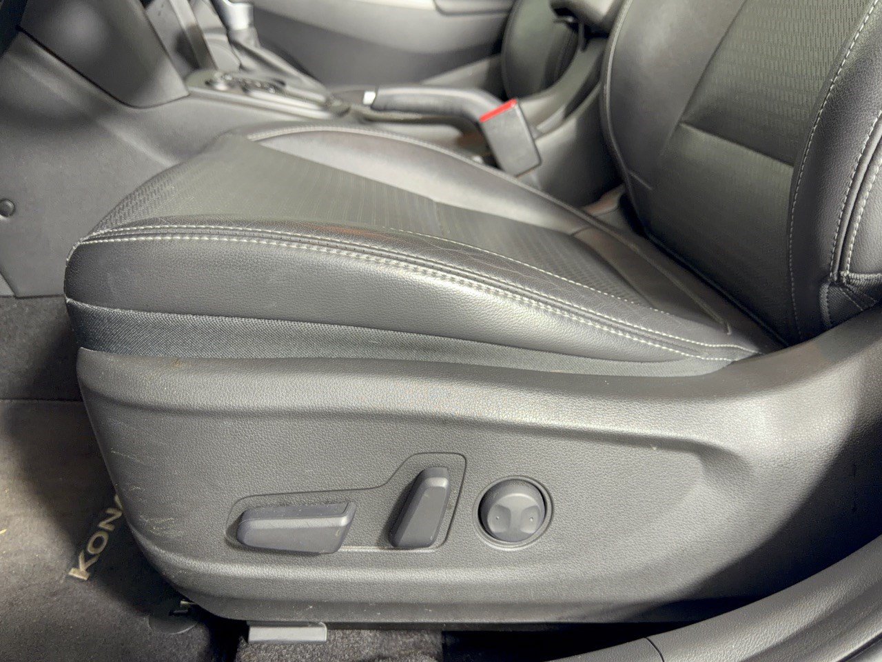 Used 2021 Hyundai Kona Ultimate AWD/4WD image 16