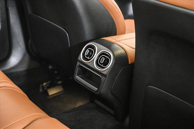 New 2026 Mercedes-Benz C 300 4MATIC Sedan image 19