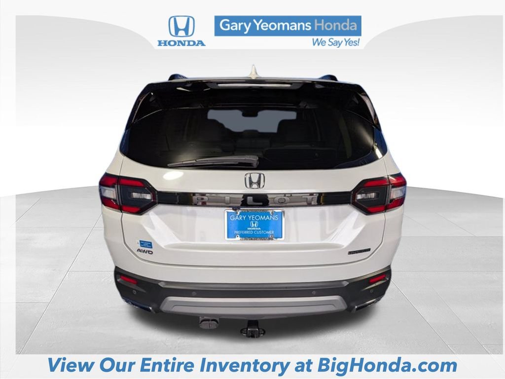 Certified 2024 Honda Pilot Touring image 8