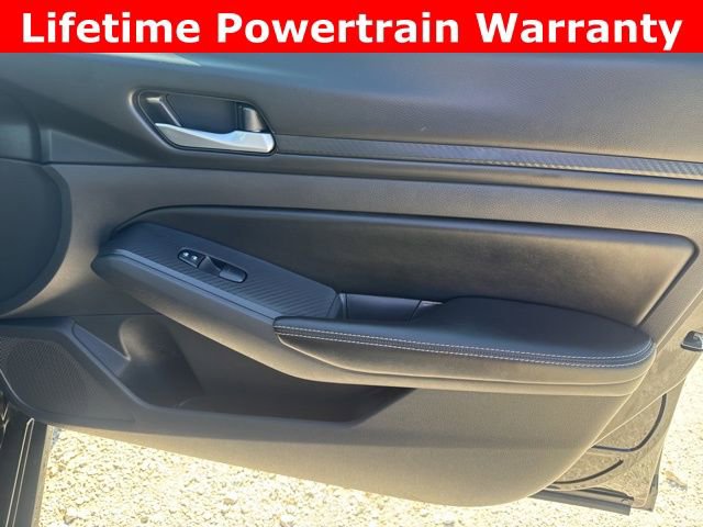 Used 2024 Nissan Altima 2.5 SV image 13