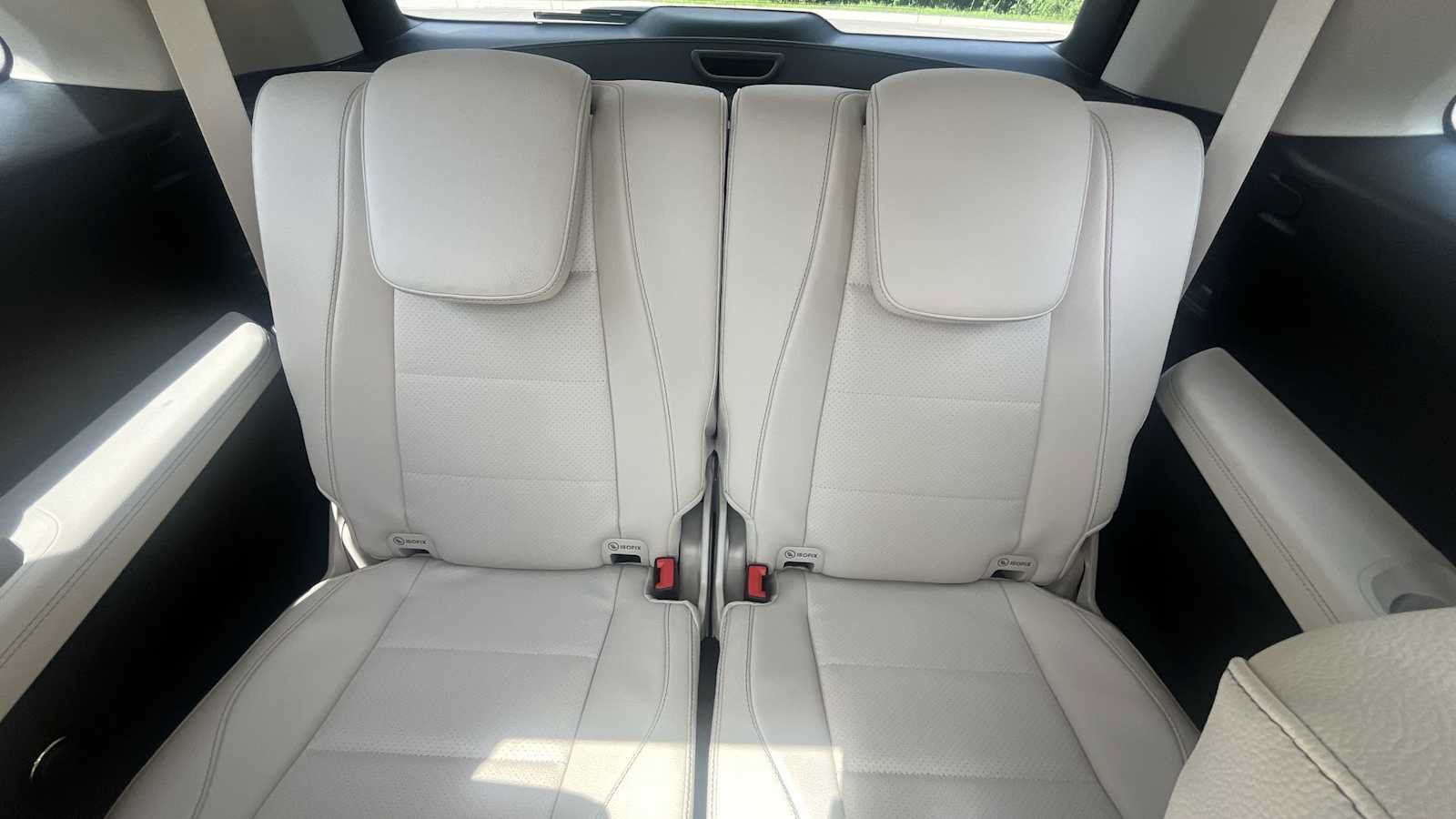 New 2026 Mercedes-Benz GLS 450 4MATIC image 36