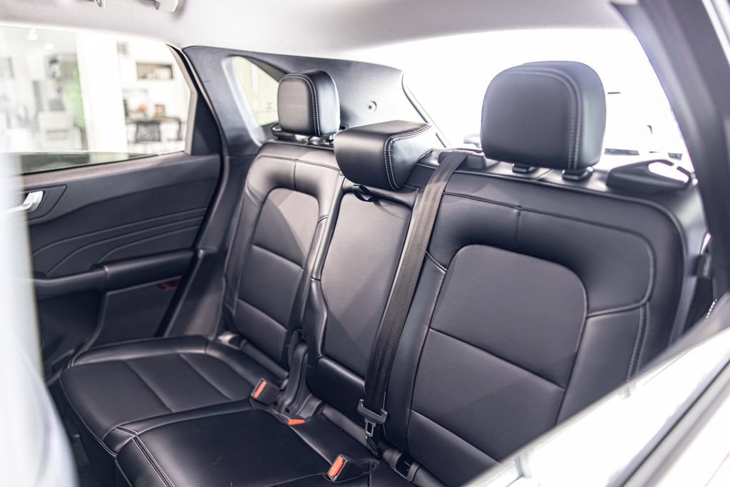 Used 2024 Ford Escape Platinum AWD/4WD image 31