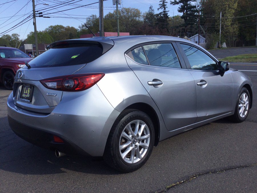 Used 2016 MAZDA MAZDA3 i Sport w/ Preferred Equipment Package FWD image 8