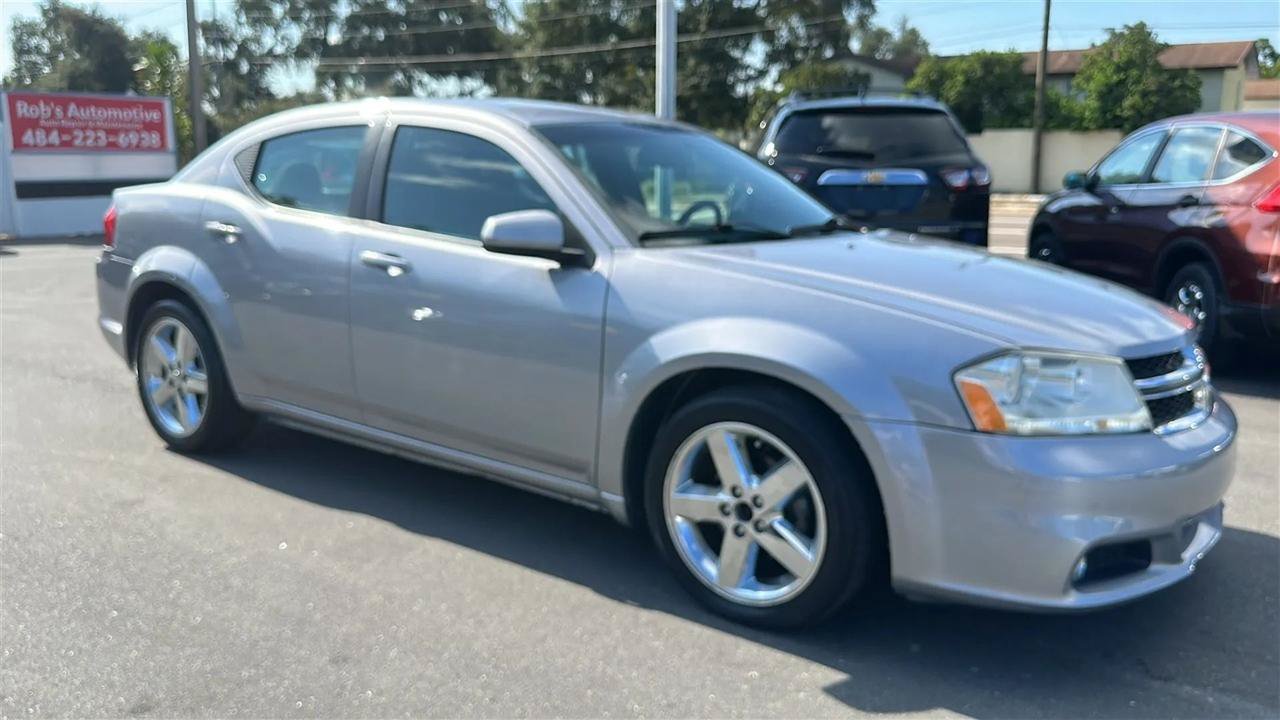 Used 2013 Dodge Avenger SXT FWD image 5