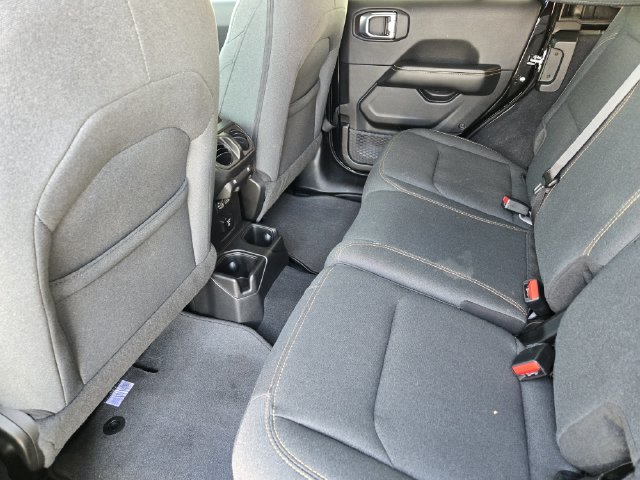 Used 2026 Jeep Wrangler Unlimited Sahara AWD/4WD image 37