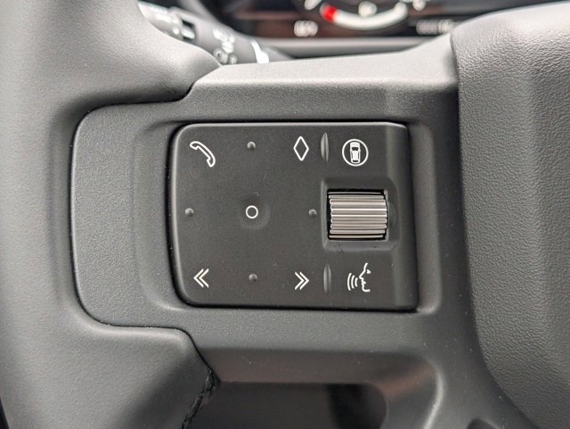 New 2025 Land Rover Defender 110 S image 23