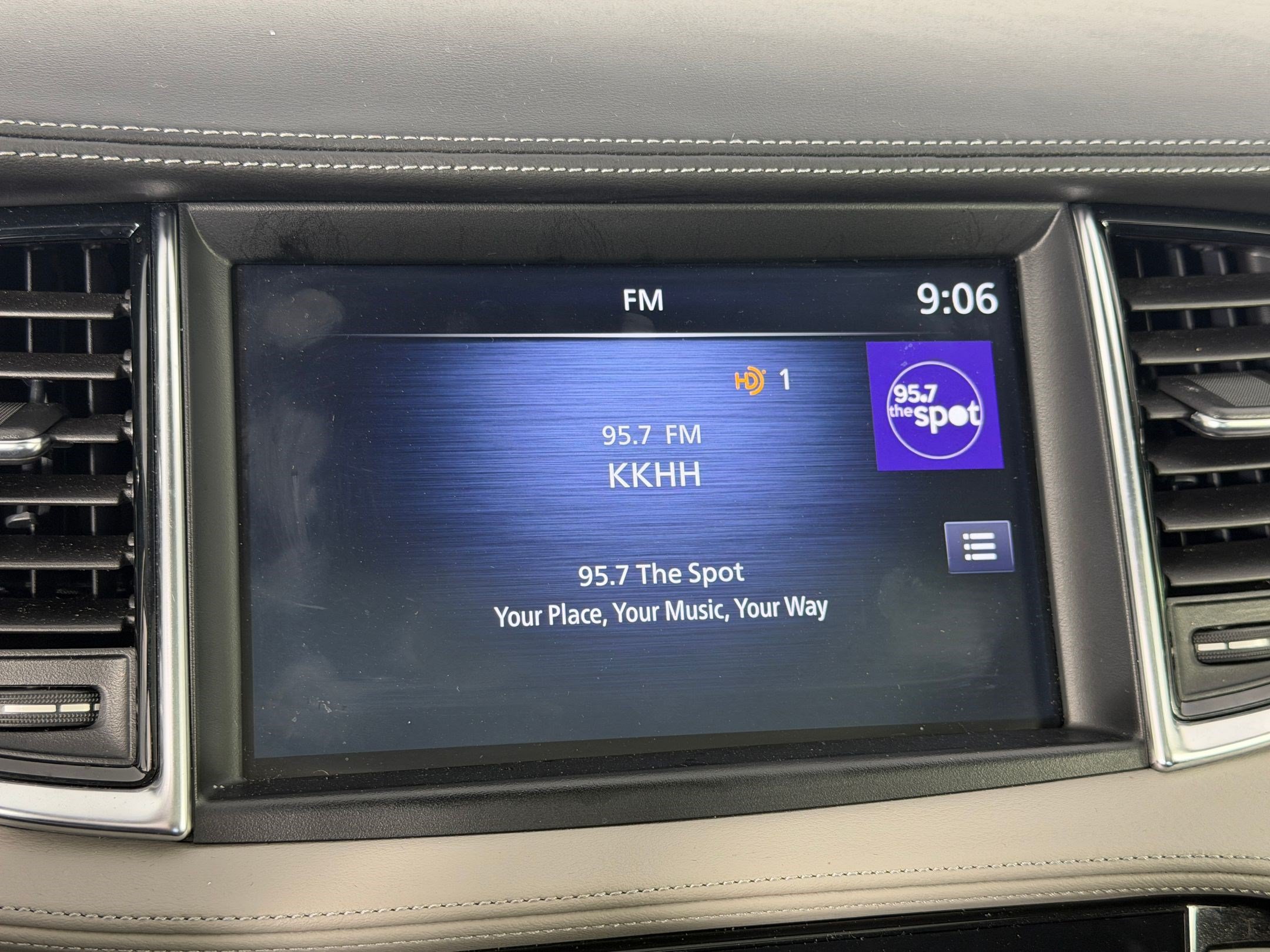 Used 2023 INFINITI QX50 Luxe FWD image 18