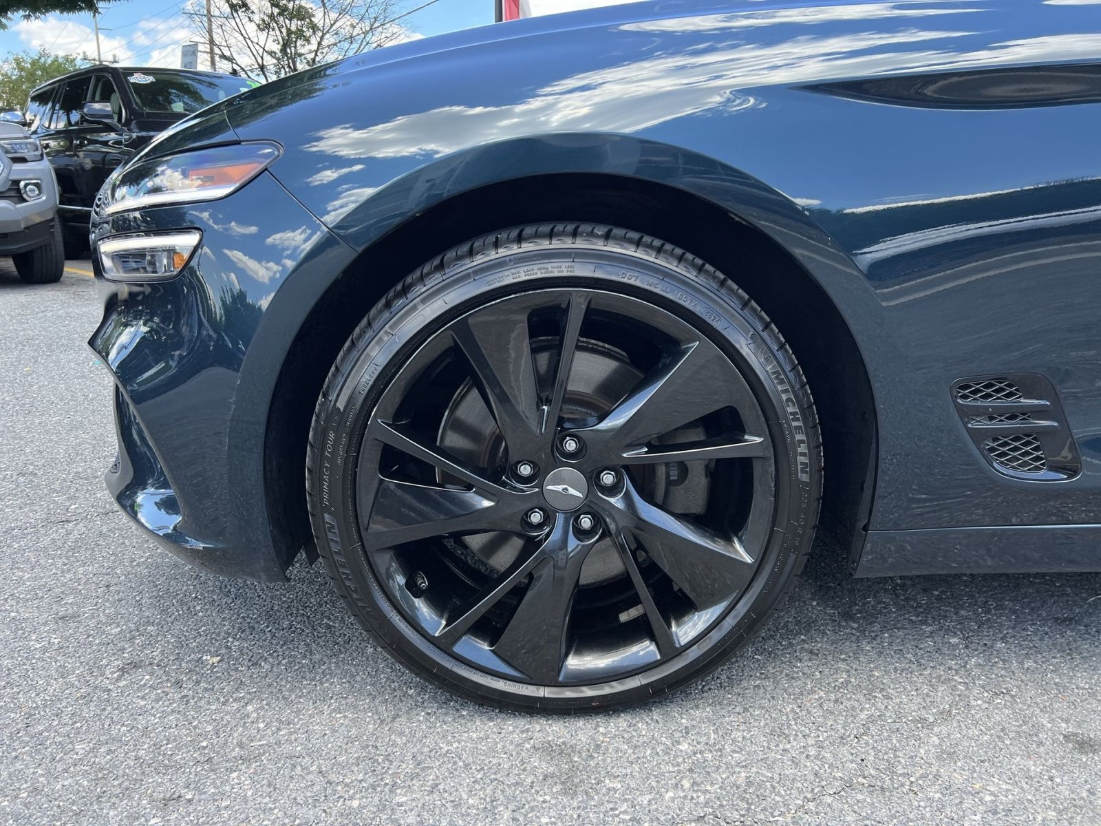 Used 2023 Genesis G70 3.3T image 12