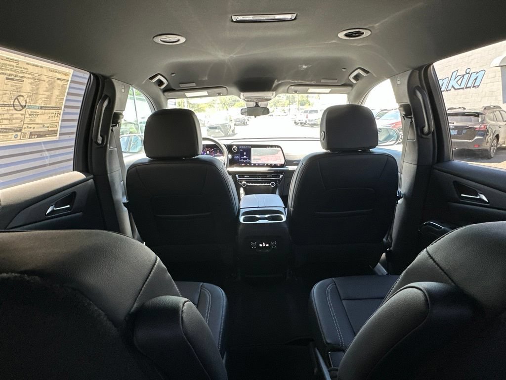 New 2026 Chevrolet Traverse LT w/ LPO, Floor Liner Package AWD/4WD image 27