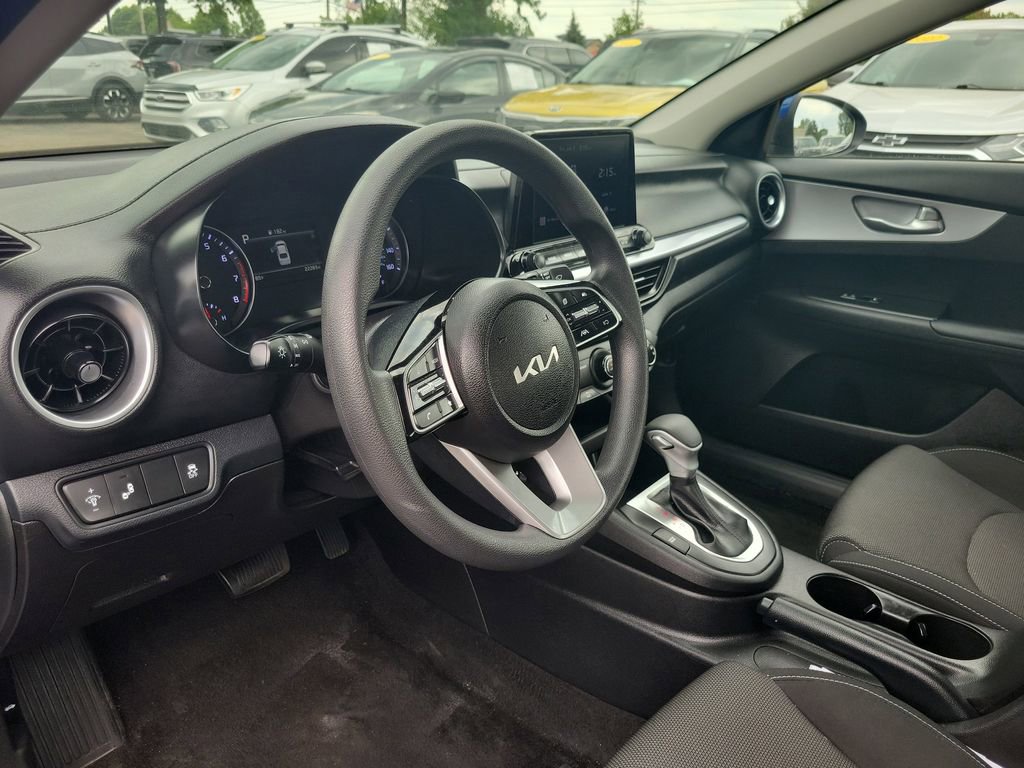 Used 2023 Kia Forte LXS w/ LXS Technology Package FWD image 10