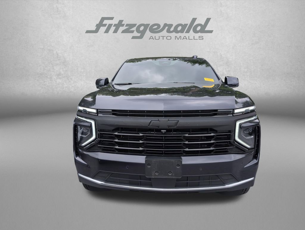 Used 2025 Chevrolet Tahoe LS AWD/4WD image 2