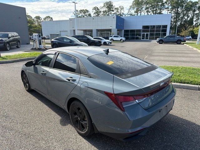 Used 2022 Hyundai Elantra SEL FWD image 8