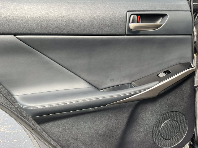 Used 2018 Lexus IS 300 AWD w/ Premium Package image 40