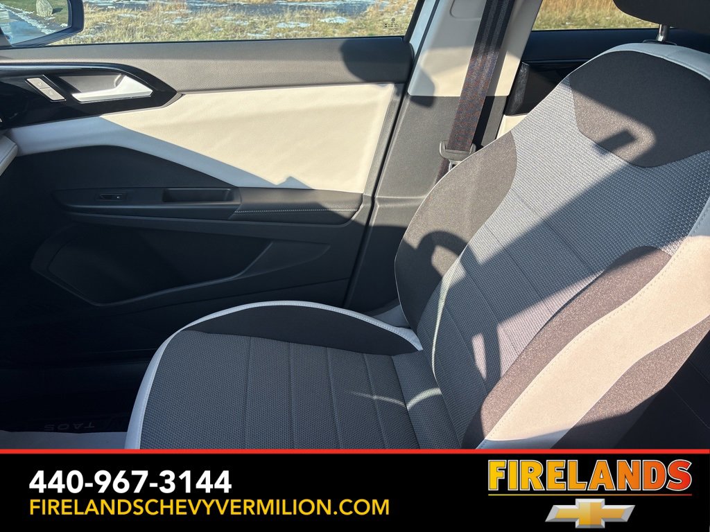 Used 2025 Volkswagen Taos S image 12