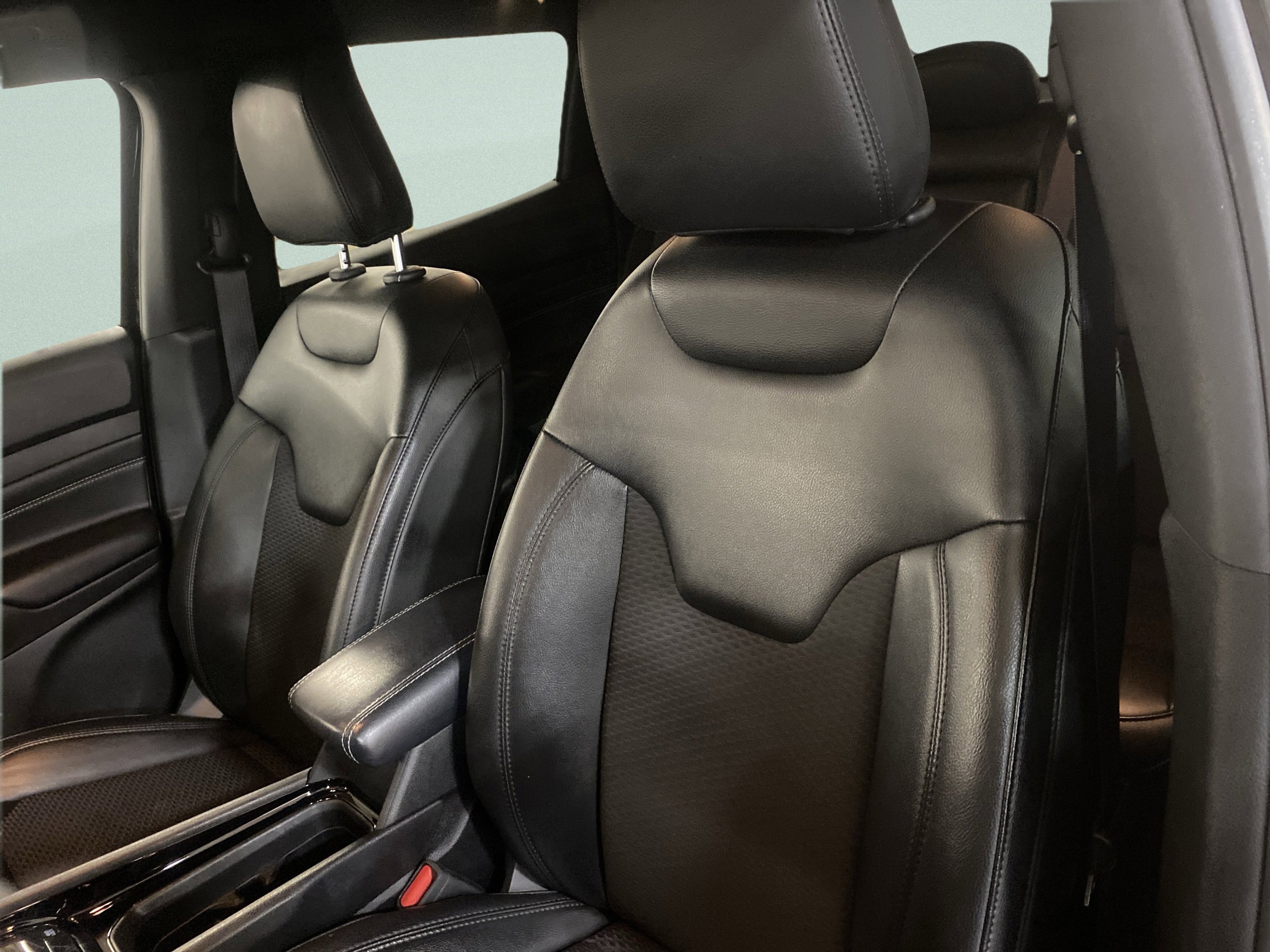 Used 2022 Jeep Compass Altitude w/ Convenience Group image 14