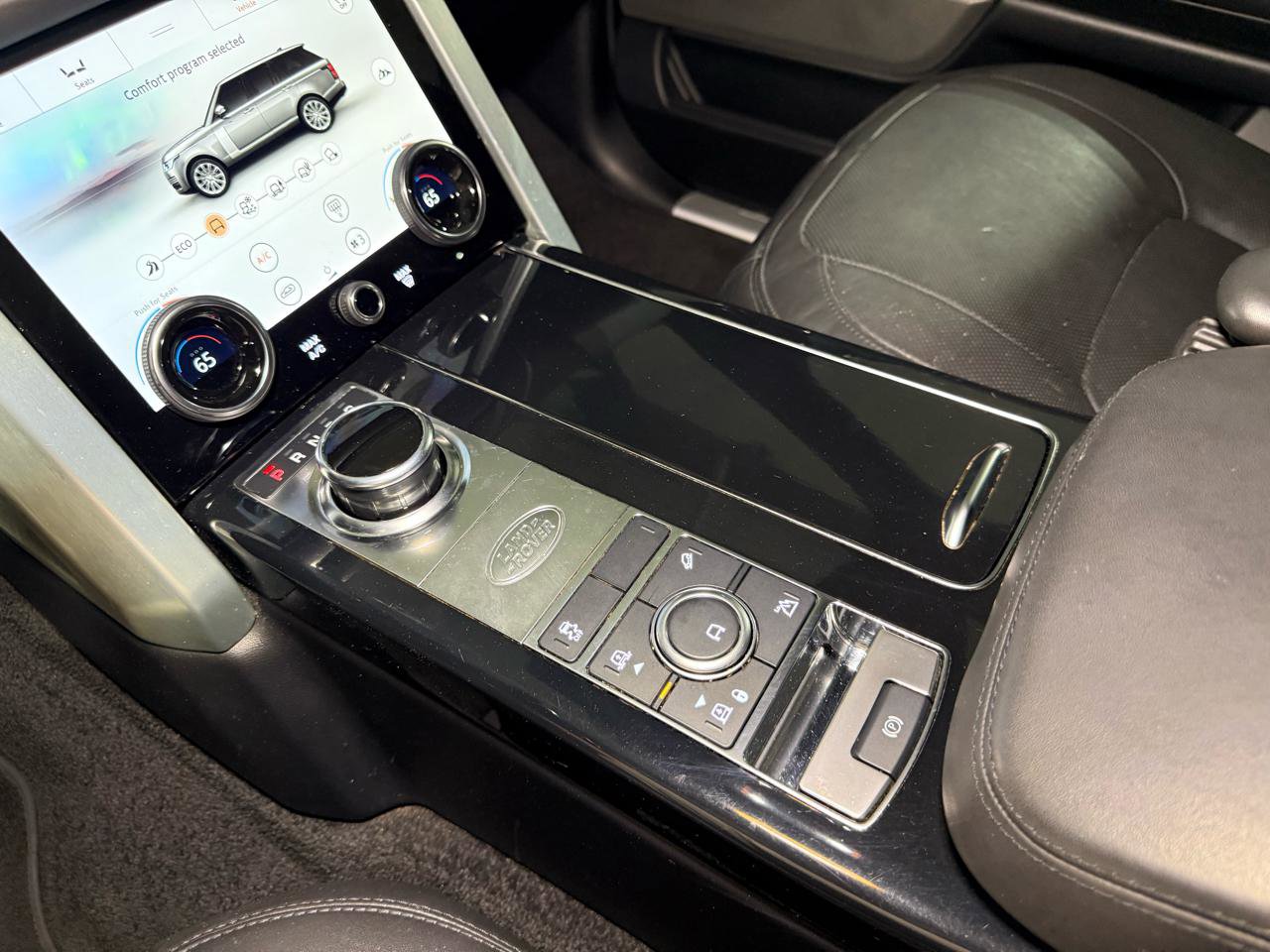 Used 2019 Land Rover Range Rover HSE AWD/4WD image 17